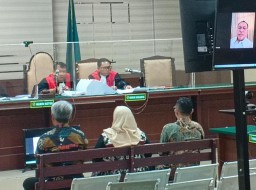 Majelis Hakim Ingatkan Agar Terdakwa Akhmad Khasani Berkata Jujur Dipersidangan