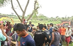 Warga Gerebek Tambang Ilegal Nguling Pasuruan