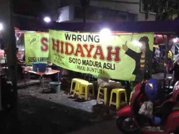 Sengketa Penggunaan Badan Jalan KHM Mansyur