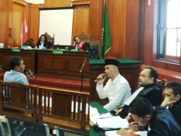 Sidang Ahmad Dhani Bertemu Pelapor Edi Frente