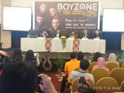 Sebelum Bubar, Boyzone Konser di Surabaya