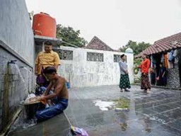 Gus-Gus Jatim Pendukung Ganjar Atasi Kelangkaan Air Ponpes di Ponorogo