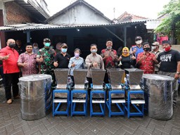 Pemkot Surabaya Sumbang Alat Pengrajin Tempe
