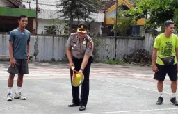 Polsek Tambaksari Gelar Lomba Tenis