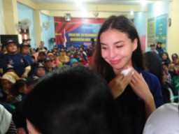 Manohara Kemana-mana Bawa Contoh Surat Suara