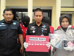 Polisi Pamer Pesta Sabu Mat Tengkorak