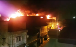 6 Gudang Jalan Panggung Nyamplungan Terbakar