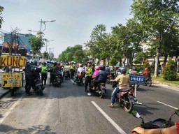 Satlantas Polres Pelabuhan Tanjung Perak Amankan 105 Pelanggar