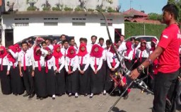 Riau Ega Agatha Unjuk Kebolehan Dikampusnya