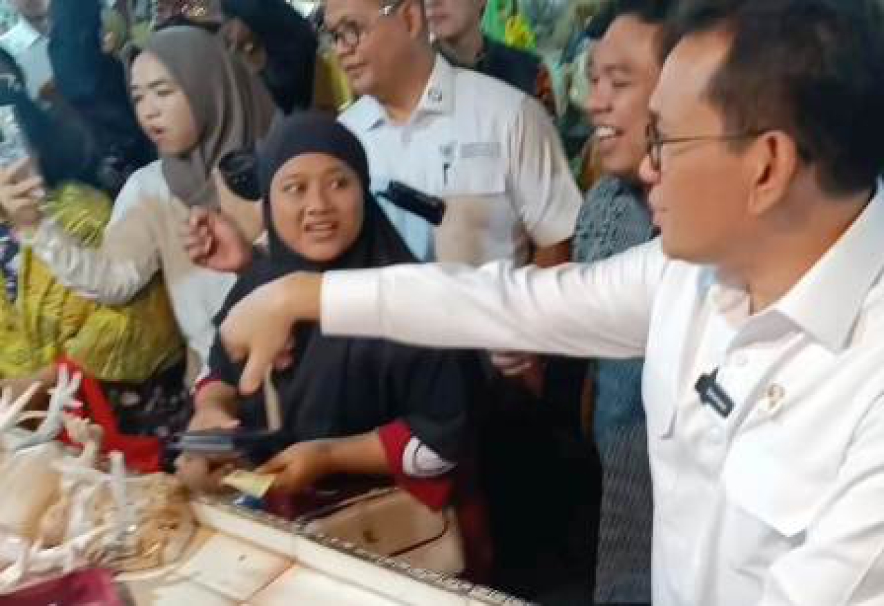 Jelang Nataru, Mendag Budi Santoso Sidak Pasar Tradisional