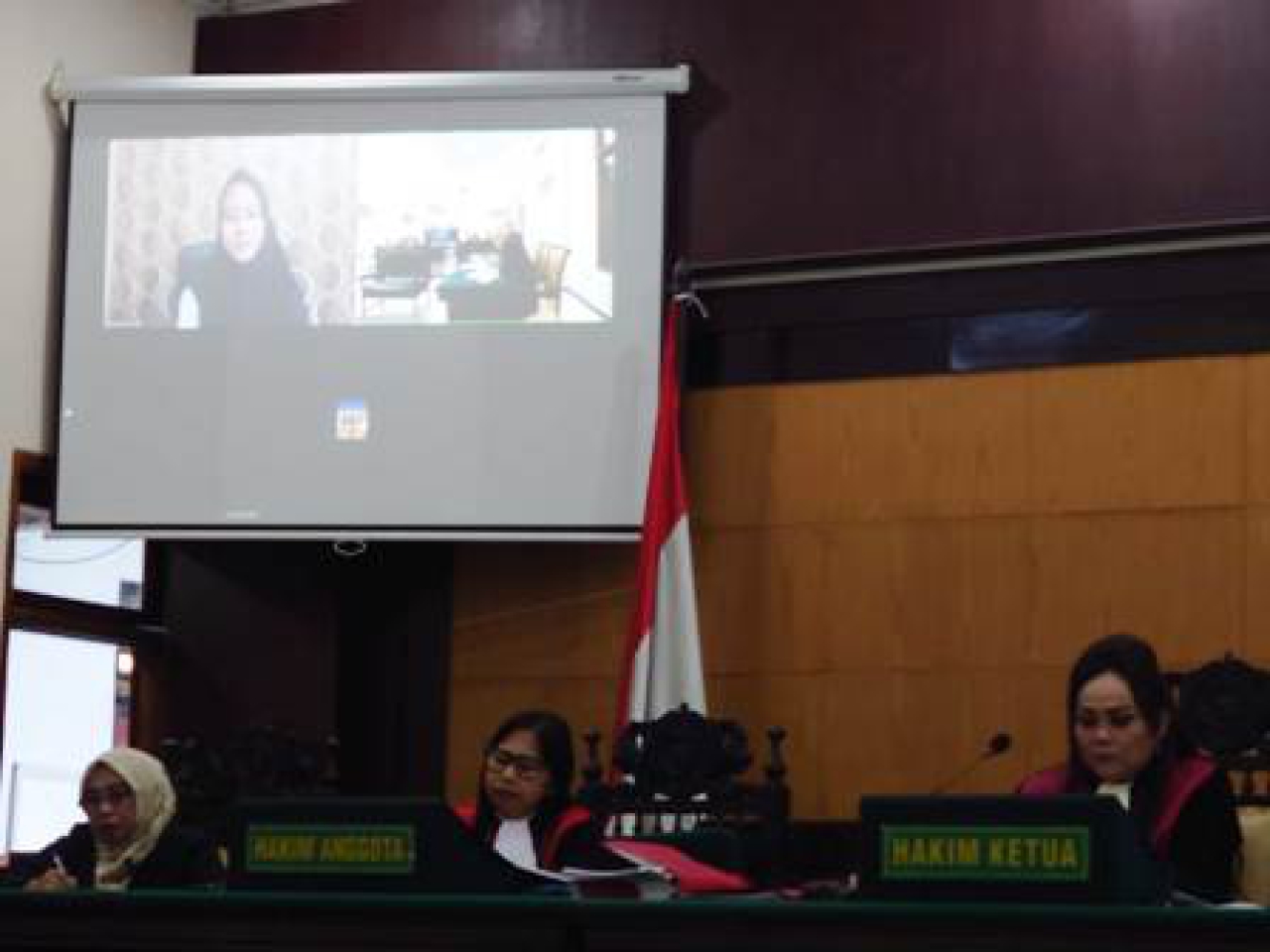 Fadhilatun Nikmah sidang online.