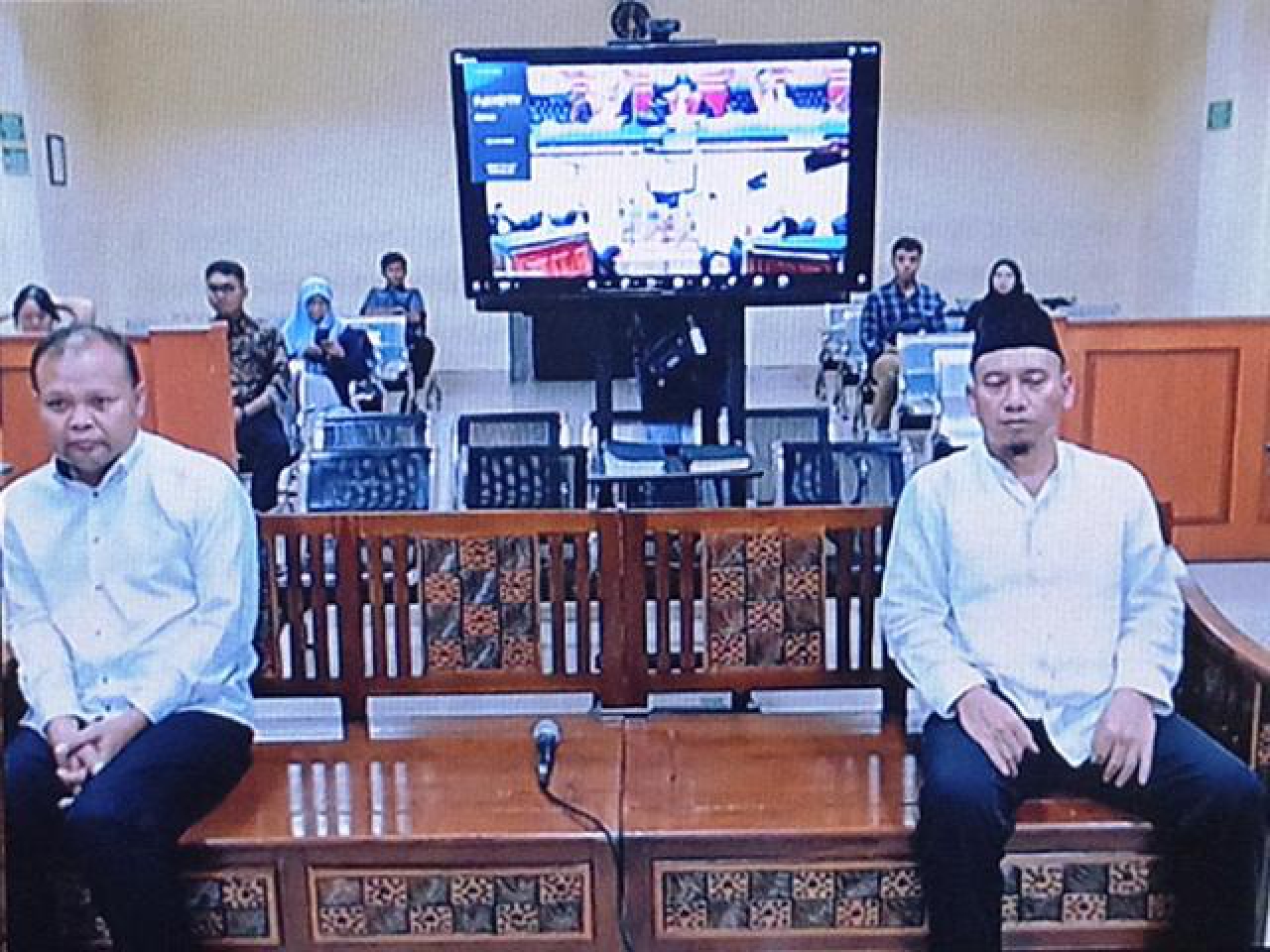 (dari kiri) Mochamad Rifangi dan Subandi