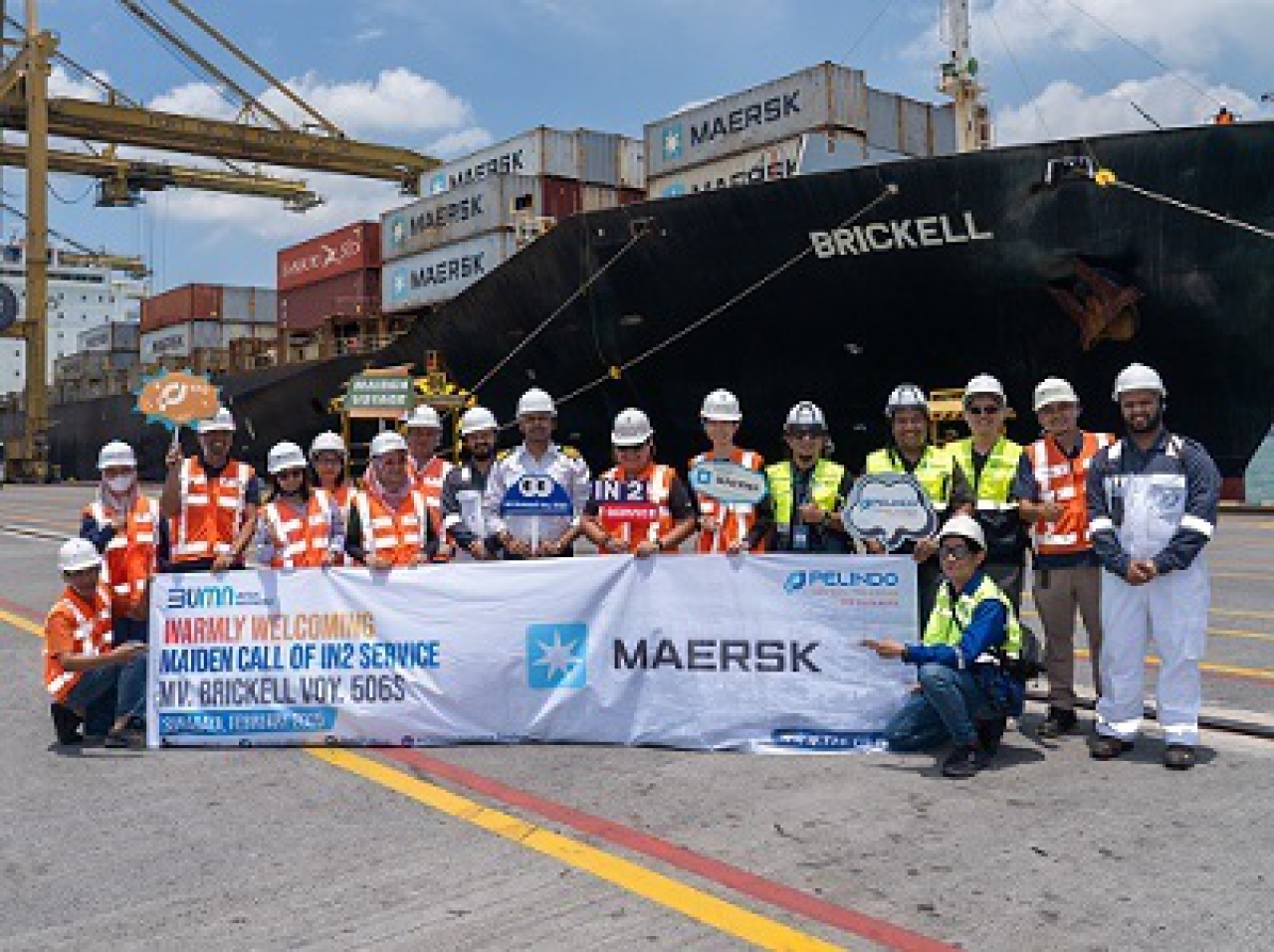 Foto istimewa: Tim TPS dengan Tim Maersk.