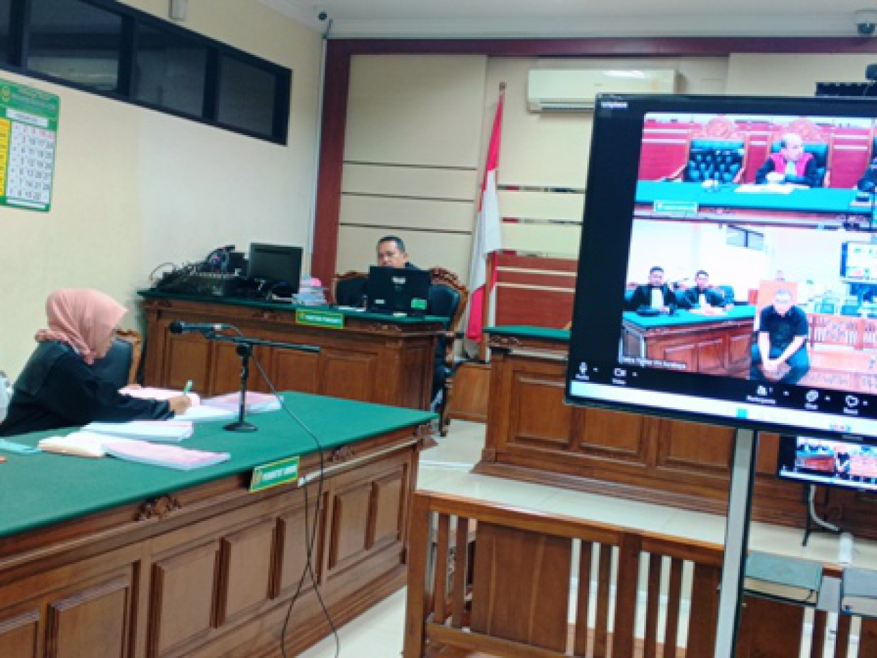 Pembacaan tuntutan Fiqi Effendi.