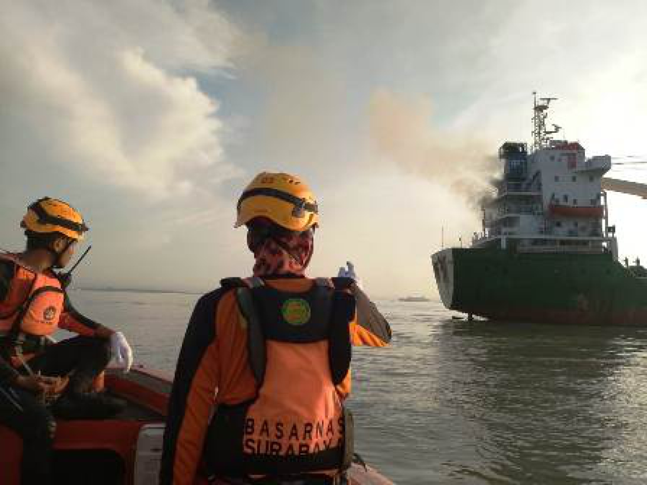 KM Dewi Bulan 89 Terbakar di Perairan Gresik