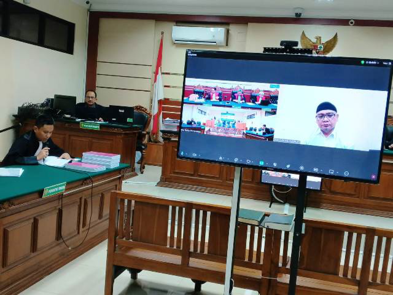 Bayu Putra Subandi sidang online.