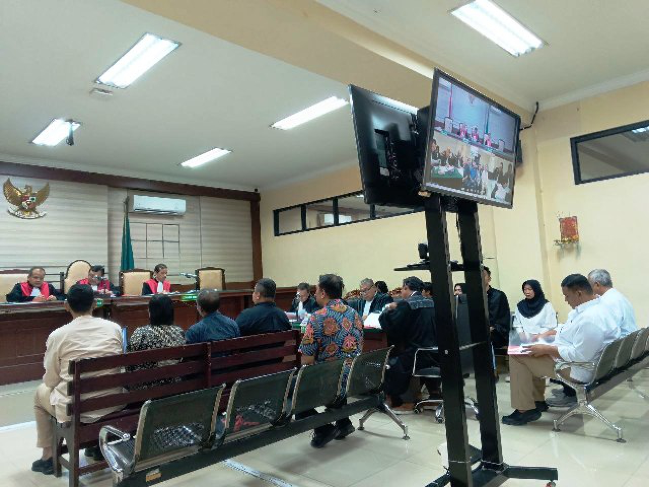 Pengurus KONI Kota Kediri: Heri Purnomo, Efni Tuani Lubis, Sri Wibowo, Agung Yulianto, Andra Dwi Yulianto.