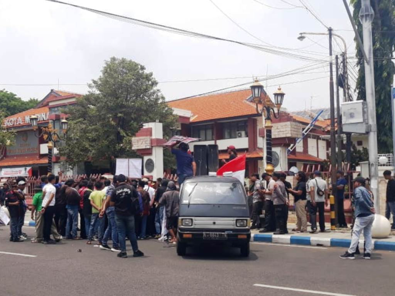 Demo Kantor Wali Kota Pasuruan.