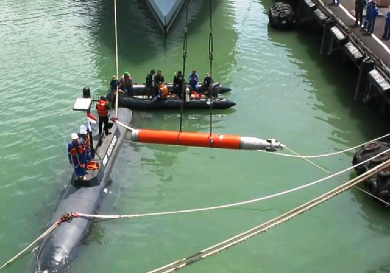 Kapal Selam Autonomus Tanpa Awak.