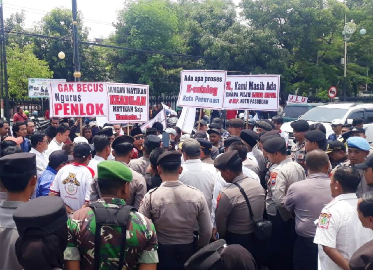 Demo Kantor Wali Kota Pasuruan