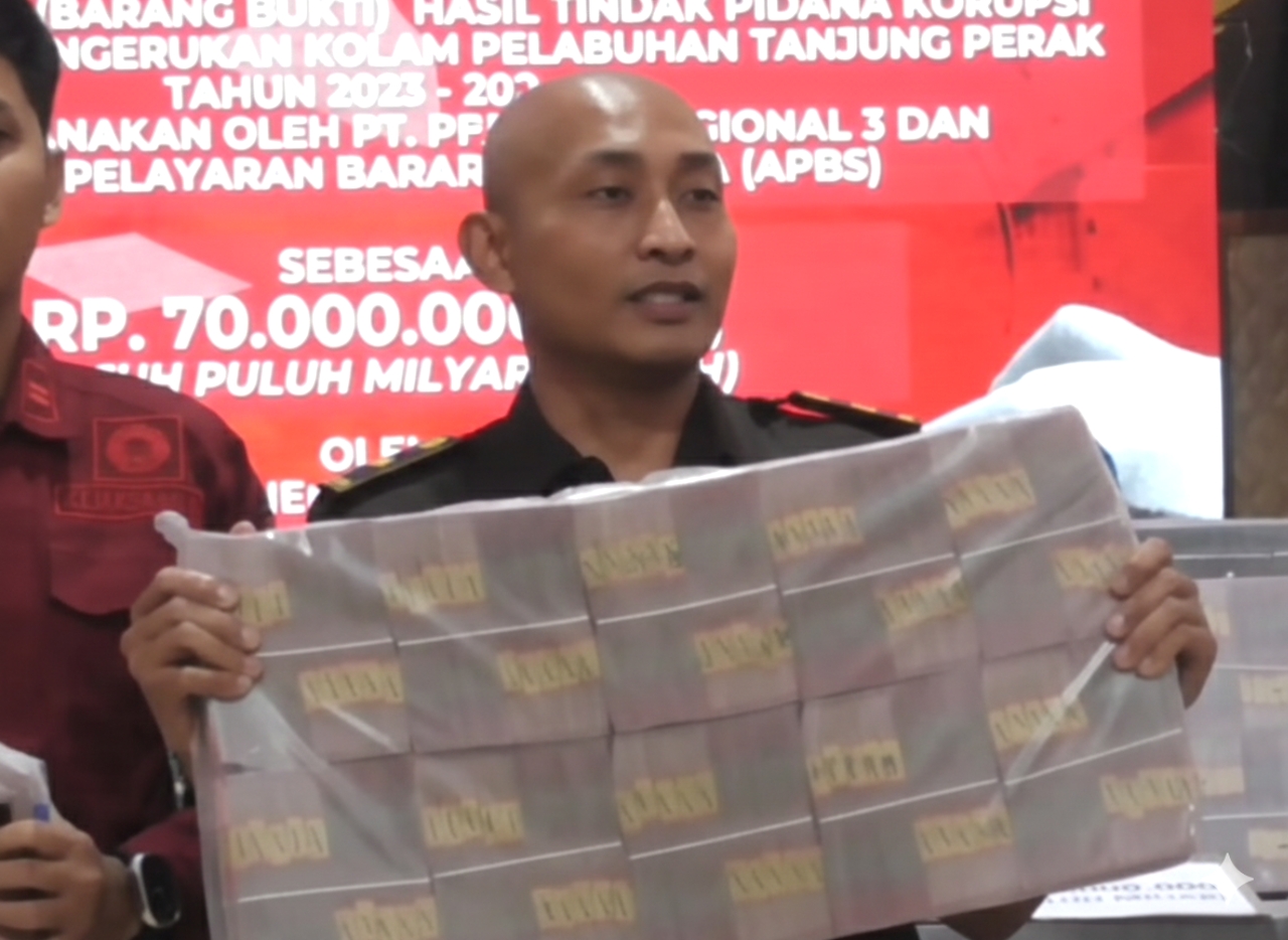 Kinerja Positif Kejari Tanjung Perak Sepanjang 2025, PNBP Lampaui Target 357 Persen