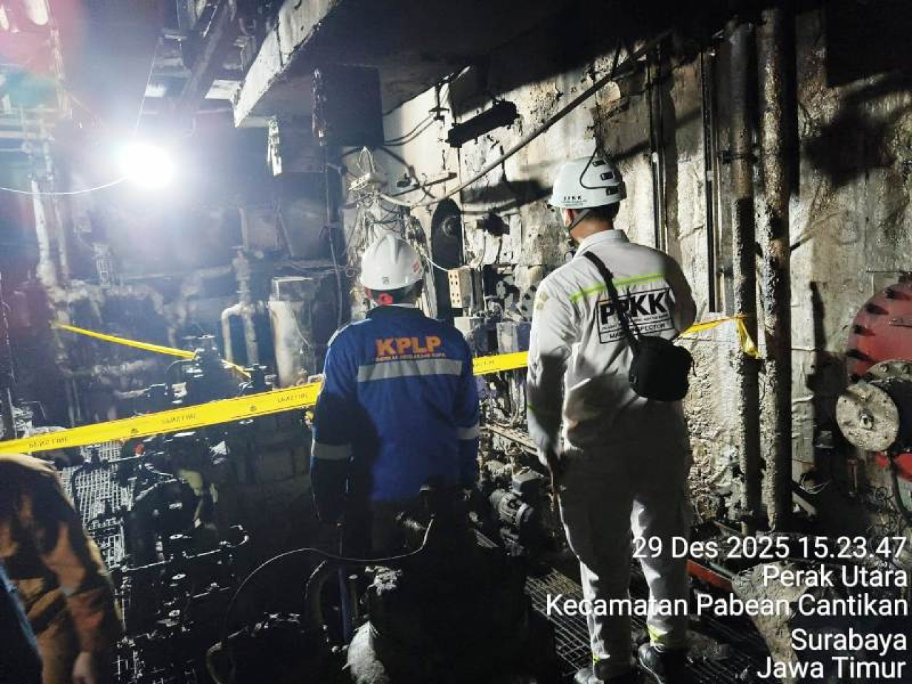 Kapal Verizon Surabaya pasca kebakaran. foto Istimewa.