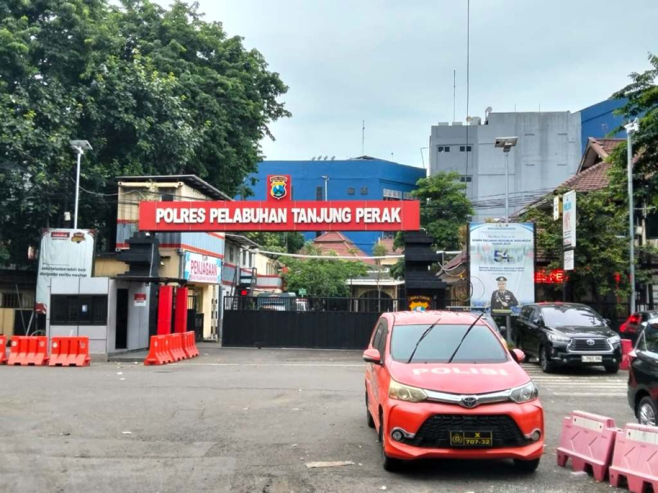 Kantor Polres Pelabuhan Tanjung Perak Surabaya.