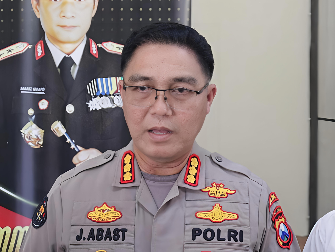 Kabid Humas Polda Jatim Kombes Pol Jules Abraham Abast.