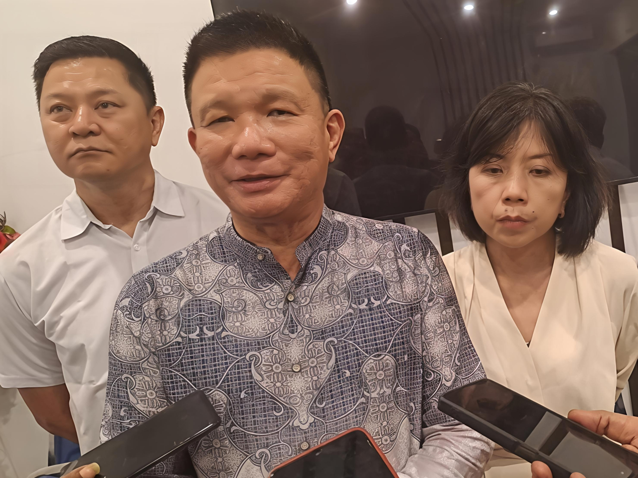 Frangky Tanimena, Owner Tab Hotel Group, usai buka puasa bersama karyawan, warga sekitar dan media massa, Kamis petang, (26/02/2026).