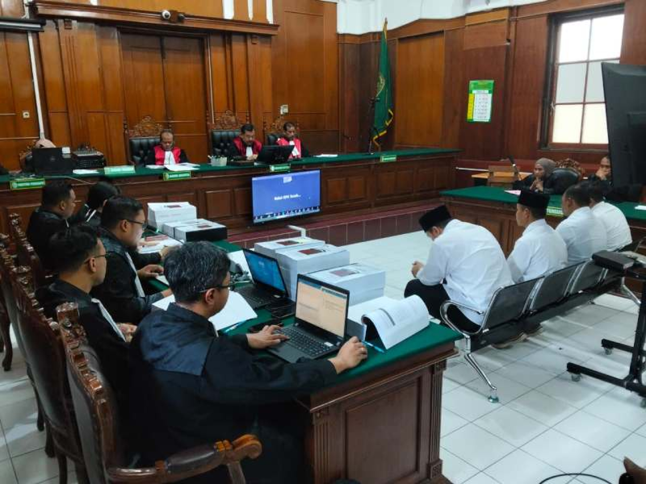 Hasanuddin Anggota DPRD Jatim Dituntut 2 Tahun 9 Bulan Penjara