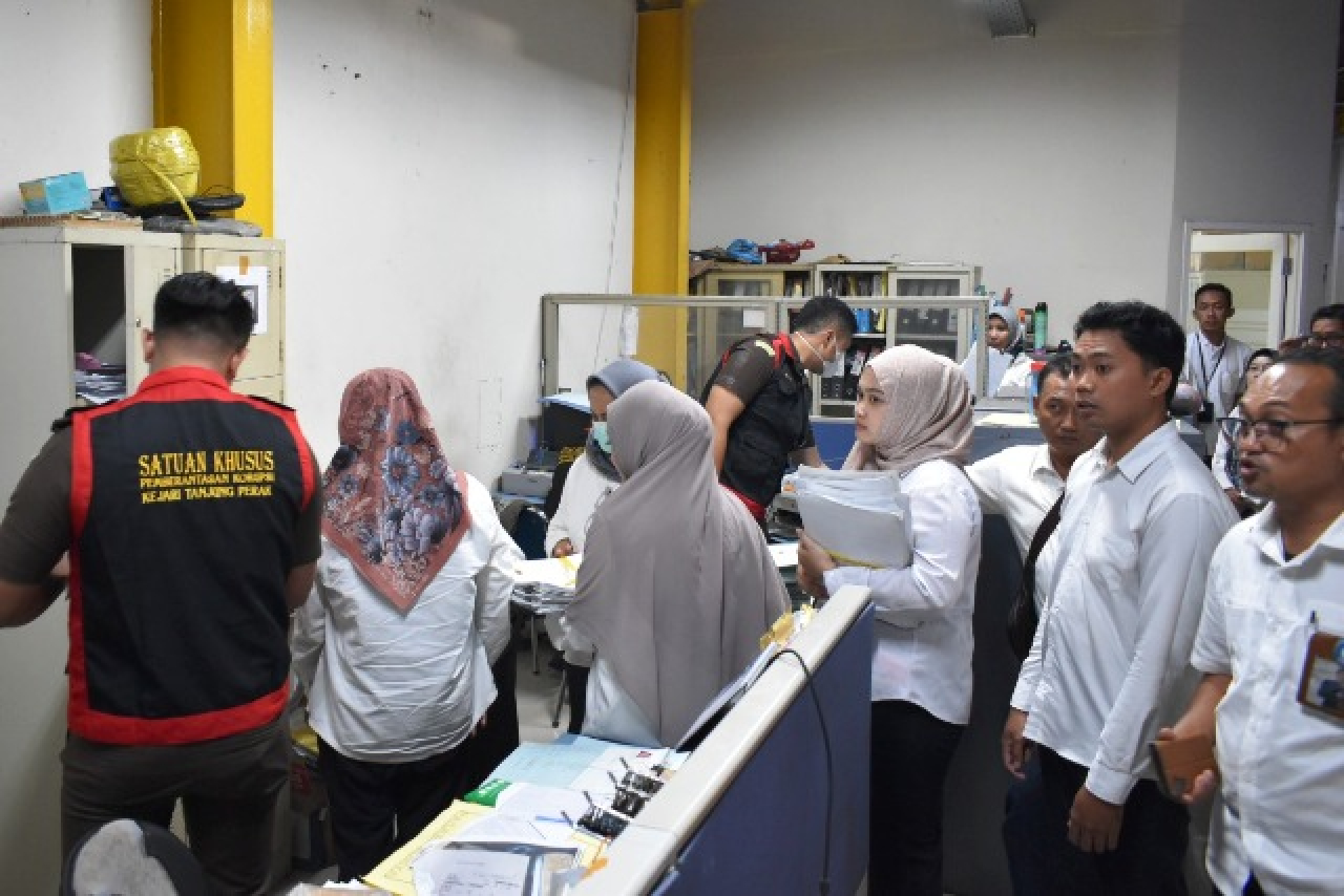 Kantor PD Pasar Surya digeledah Kejaksaan