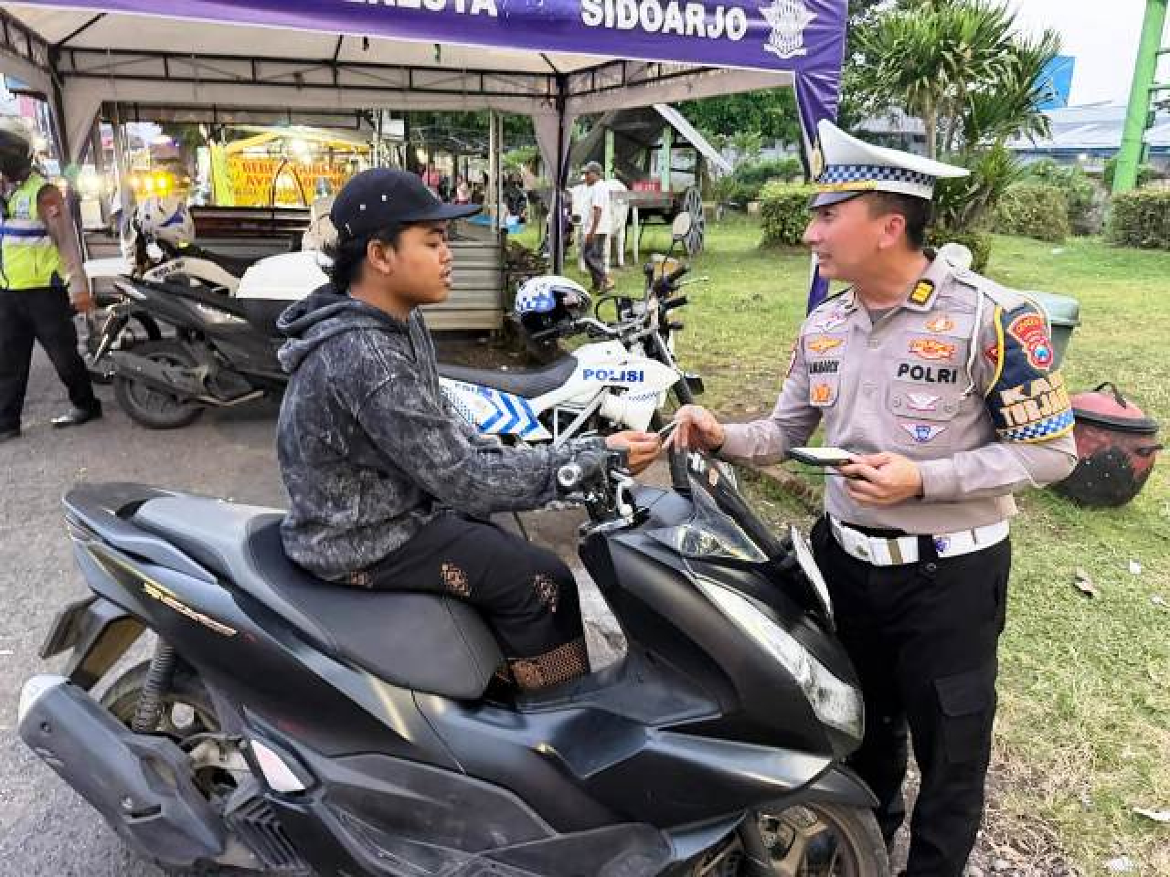 Ratusan Pelanggar Lalu Lintas di Sidoarjo Terjaring ETLE Handheld
