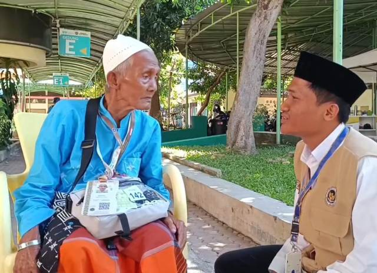 Jemaah Haji Usia 103 Tahun asal Banyuwangi Sendiri ke Tanah Suci