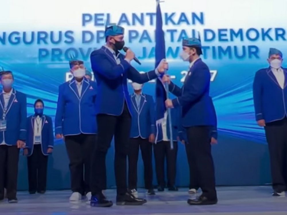 Pelantikan Emil Dardak oleh AHY.