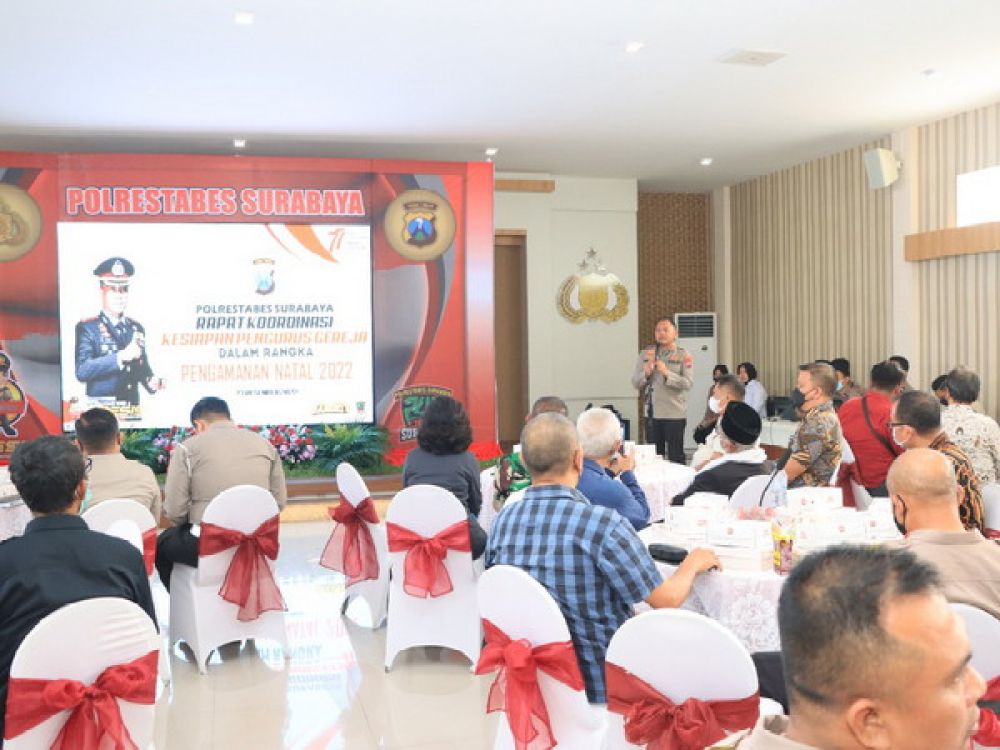 Forkopimda Surabaya Rapat Koordinasi Pengamanan Natal dan Tahun Baru 2022