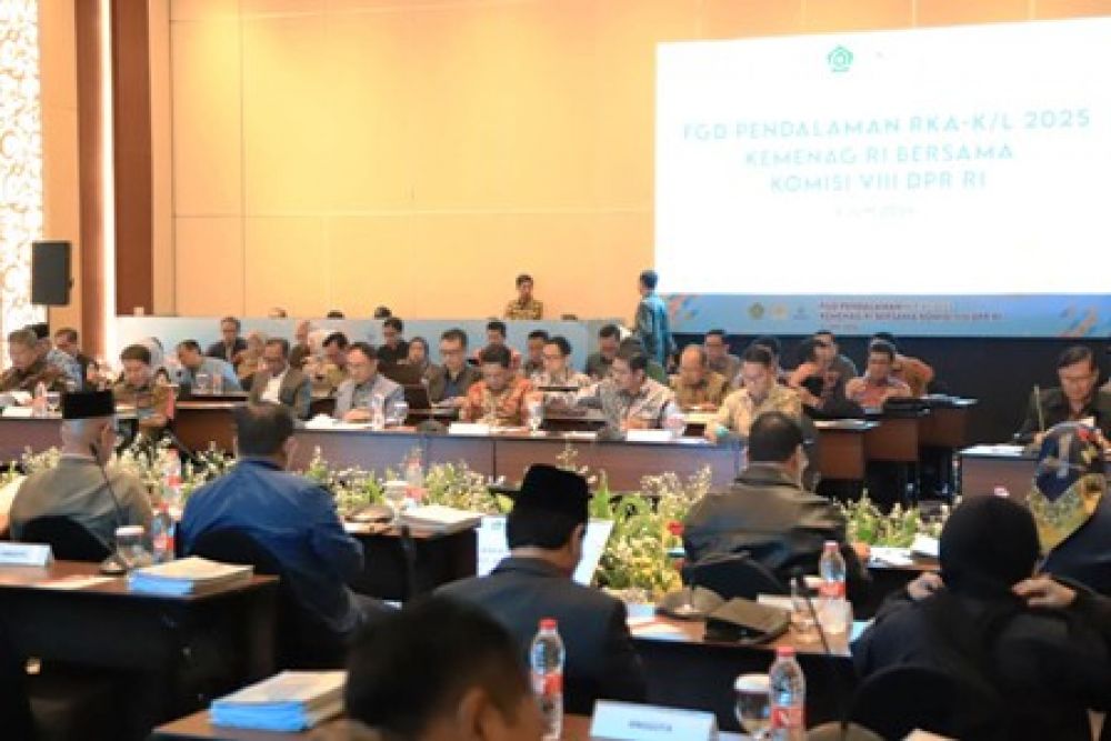 Kemenag dan DPR Bahas Anggaran 2025