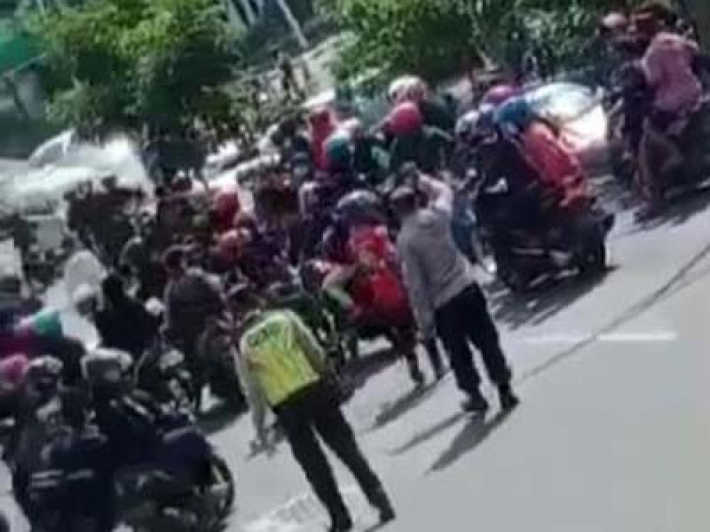 Capture video yang viral di sosial media, tawuran Pagar Nusa.