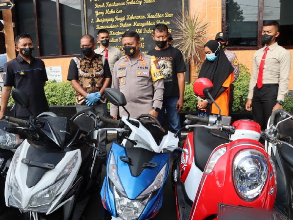 Terlilit Utang, Ibu 2 Anak Tipu Gelap Motor di 9 TKP