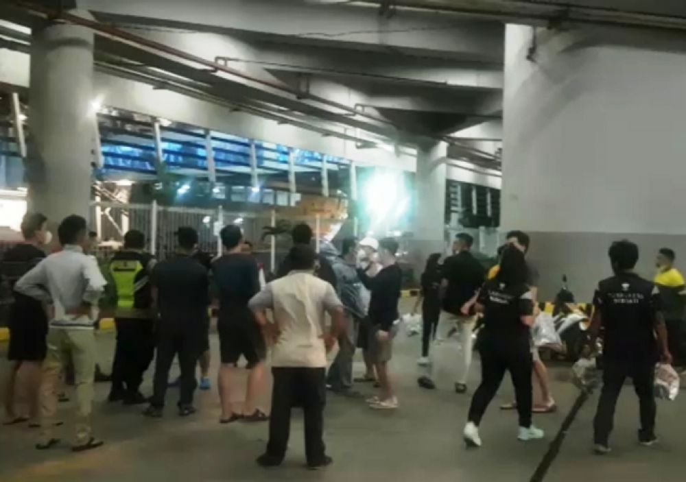 suasana pemudik di Dermaga Merak