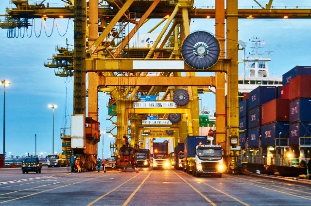 Tengah Pandemi Bisnis Pelindo 3 Melebihi Target
