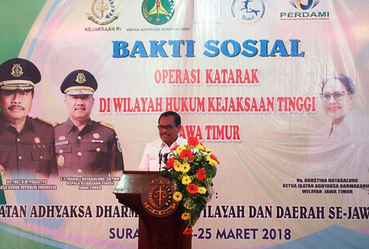 Kejati Jatim Gelar Baksos Katarak Gratis