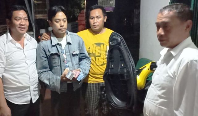 Bripka Setyo Prambudi membawa uang BB Rp 50 juta