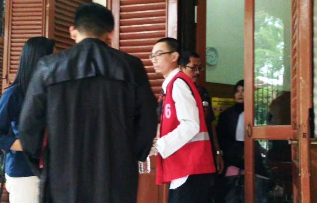 Hendrik Driver Ojek Online Setubuhi Penumpangnya