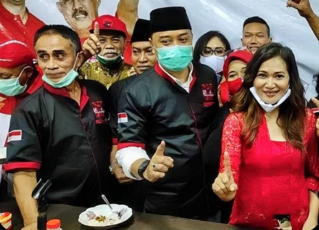 Relawan Eri Cahyadi - Armuji Pilih Pindah Kotak Kosong