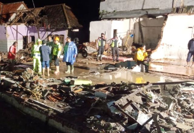 Banjir di Kepulungan Terjang Puluhan Rumah