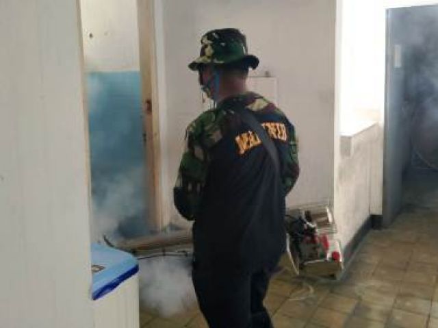 Cegah DBD, Kantor Denintel Pasmar 2 di Fogging