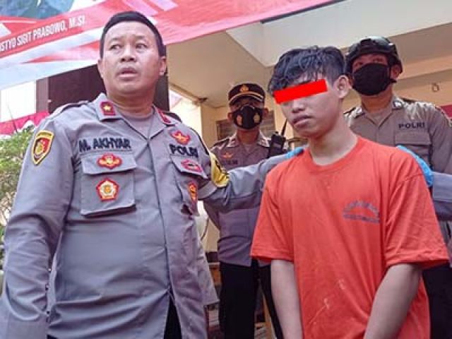 Polisi Surabaya Tangkap Pelaku Bacok Saat Tawuran