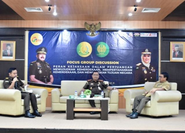 Kejari Tanjung Perak Adakan FGD di Kampus Unesa