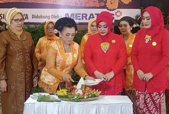 KKI Surabaya Akan 'Virusi' Milenial Dengan Kebaya