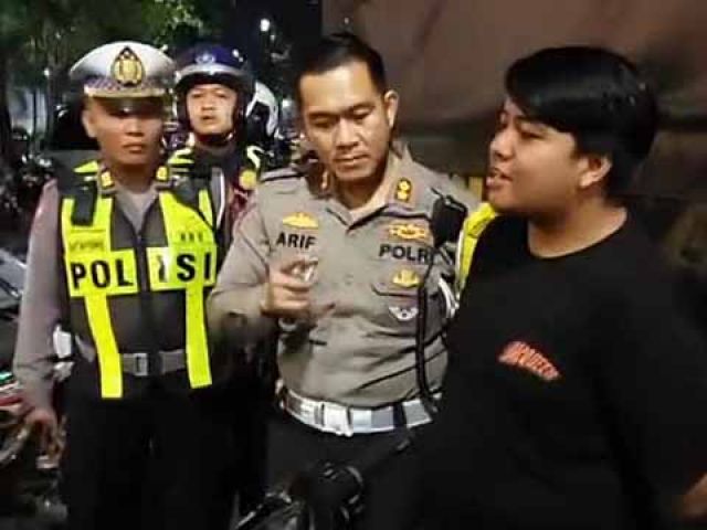 Satlantas Polrestabes Surabaya Berlakukan Lagi Tilang Manual